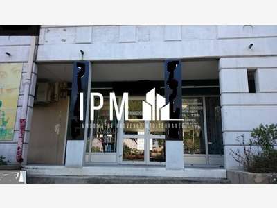 A louer local commercial 70m² à Istres Boulingrin 