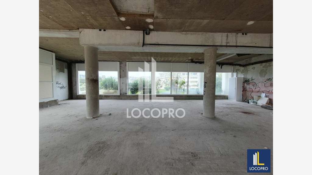A louer local commercial 240m² à Juan-les-Pins