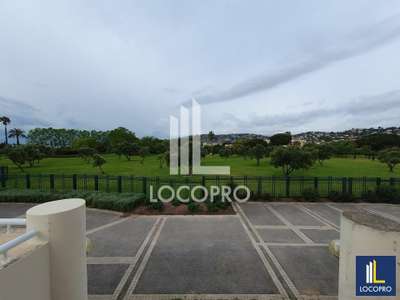 A louer local commercial 240m² à Juan-les-Pins