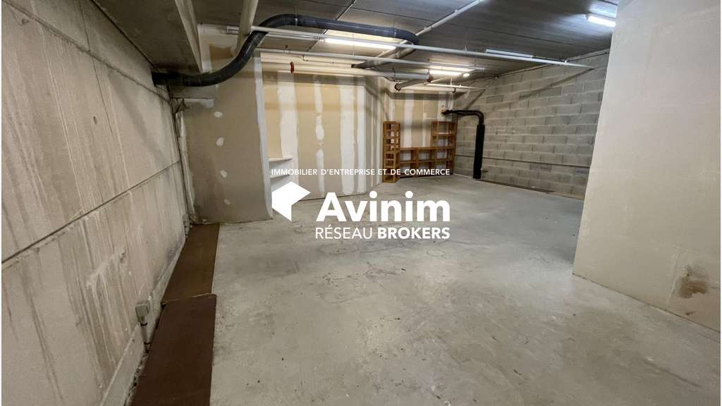 A louer local 87m² en zone commerciale à Juvignac
