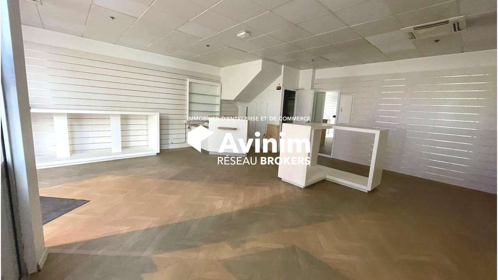 A louer local 87m² en zone commerciale à Juvignac