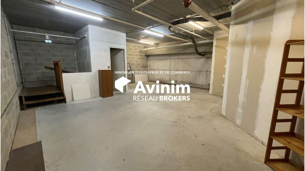 A louer local 87m² en zone commerciale à Juvignac