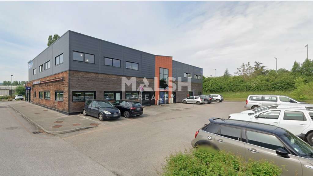 A louer local commercial de 236m² à L'isle-d'Abeau