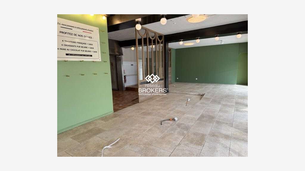 A louer local commercial 140m² Isle sur la Sorgue