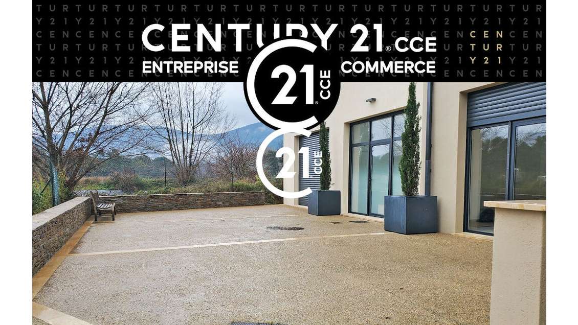 A louer local commercial lumineux 67m² La Môle