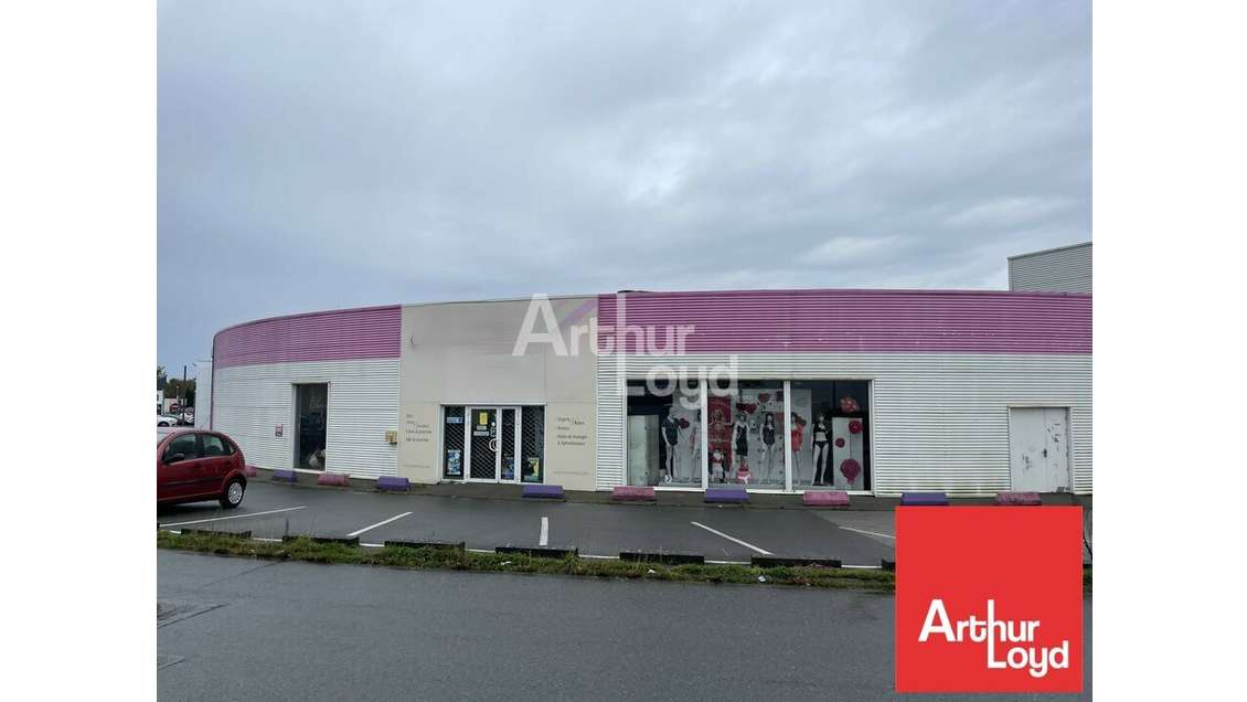 A louer local commercial 460m² à La Roche-sur-Yon