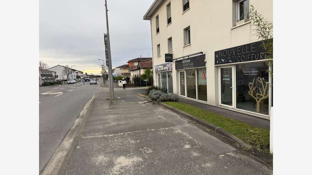 A louer local commercial rue principale de Labenne
