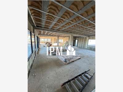 Local 225m² à louer Lançon ZI Les Sardénas 13680