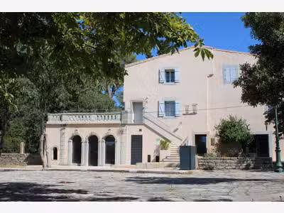 A louer local commercial de l'Orangerie à Claret