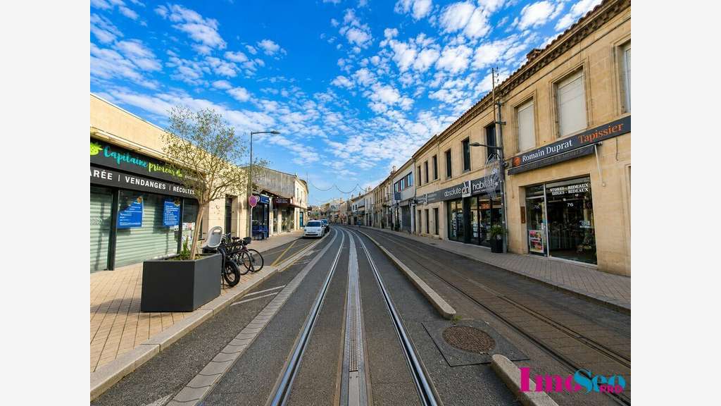 A louer local commercial 406m² au Bouscat