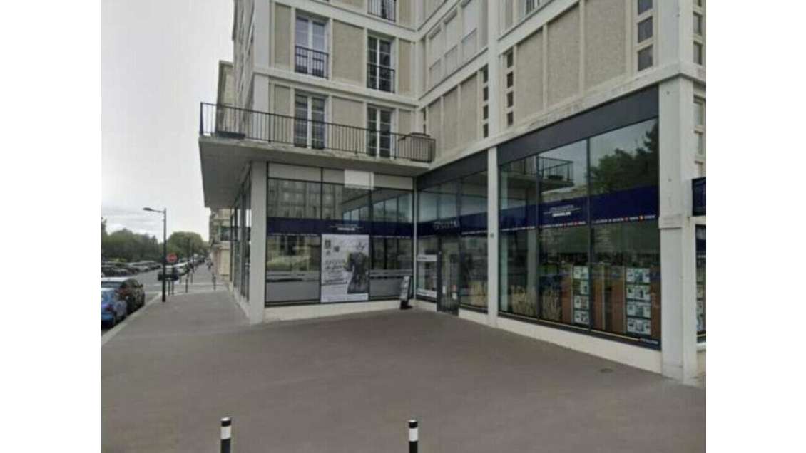 A louer local 1045m² sur avenue animée au Havre