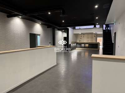 A louer local 341m² Rue Ch. De Gaulle au Pontet