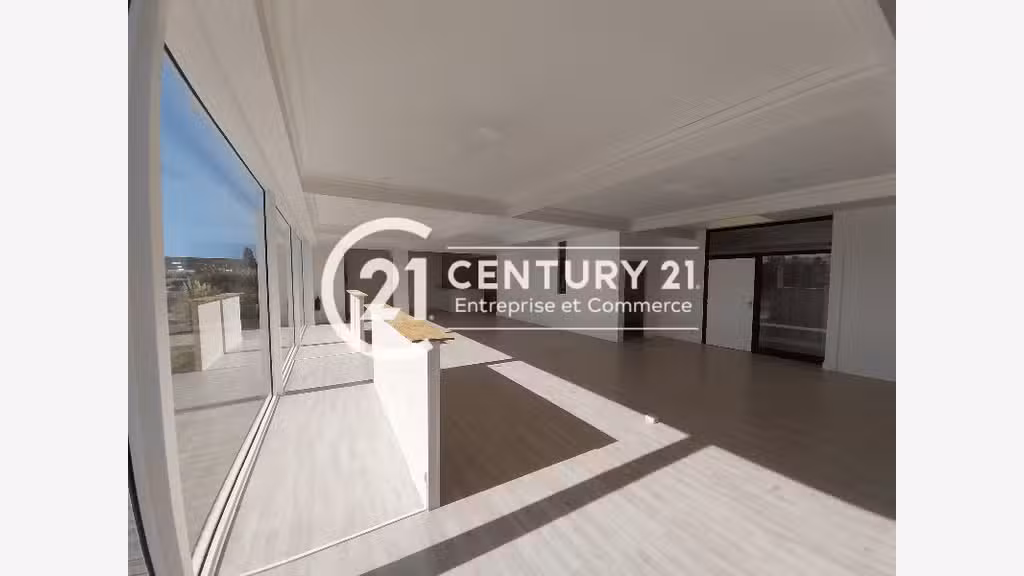 A louer local commercial 157m² Le Pouliguen