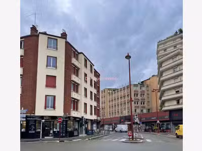A louer local commercial centre ville Les Lilas