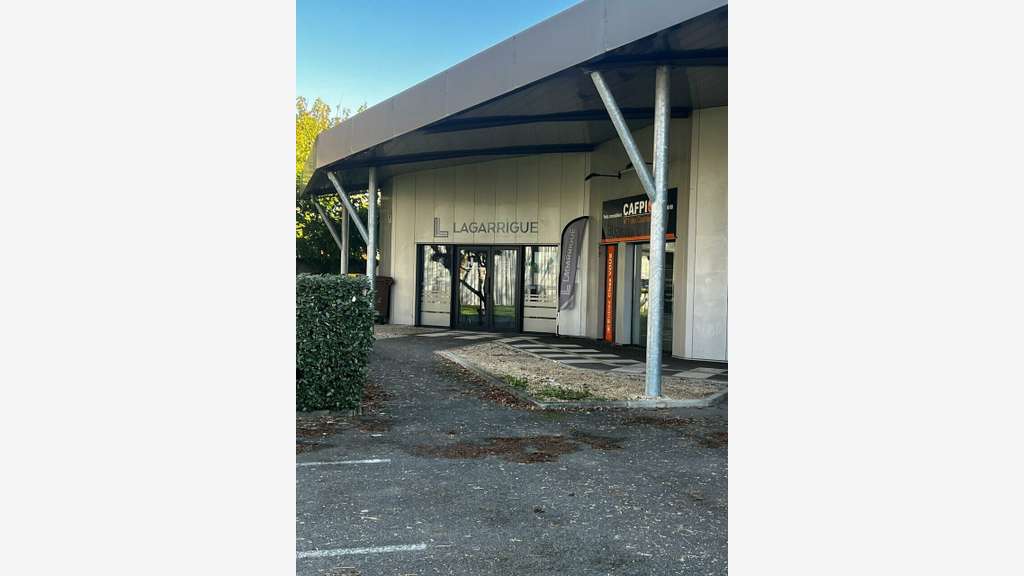 A louer local polyvalent 126m² à Libourne