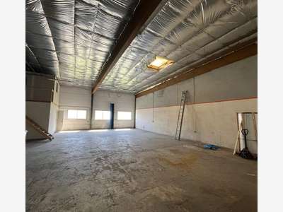 Loc local activités (dépôt/bureaux) 212m² Limoges