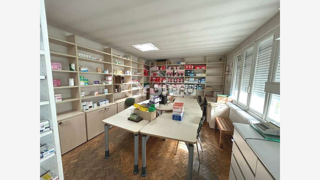 A louer local commercial 75m² à Limoges