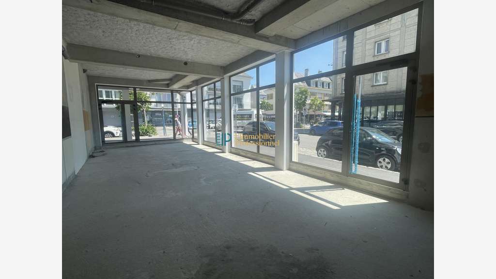A louer local haut de gamme 84m² à Lorient