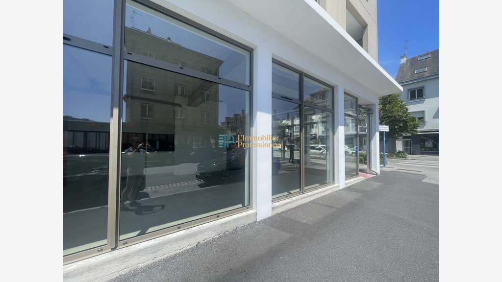 A louer local haut de gamme 84m² à Lorient