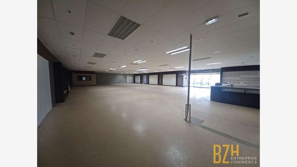 Local commercial 512m² à louer à Lorient