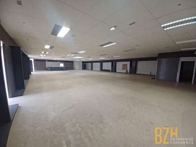 Local commercial 512m² à louer à Lorient