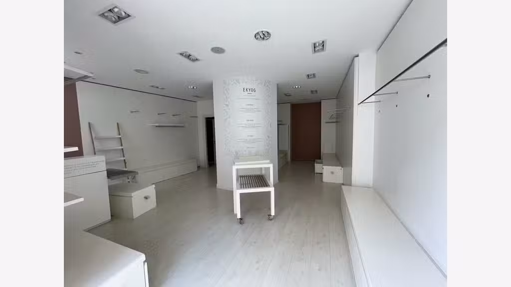 Local commercial 50m² à louer à Lorient centre