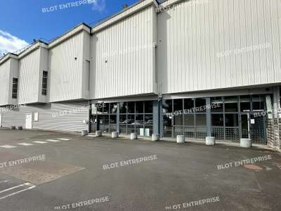 A louer local commercial 1240m² à Lorient