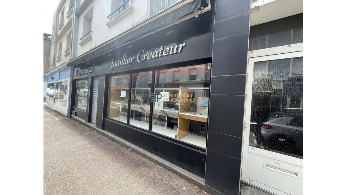 A louer local commercial 155m² à Lorient centre