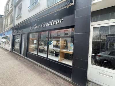 A louer local commercial 155m² à Lorient centre