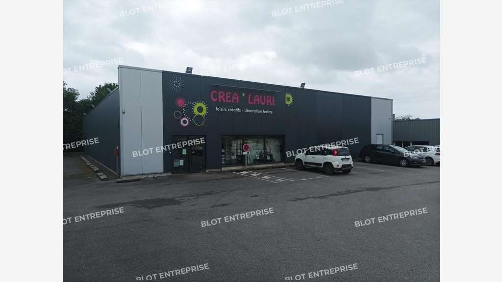 A louer local commercial 640m² à Loudéac