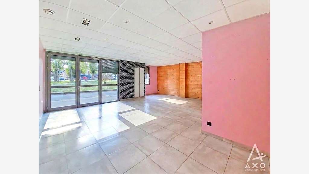 A louer local commercial 57m² à Lourdes