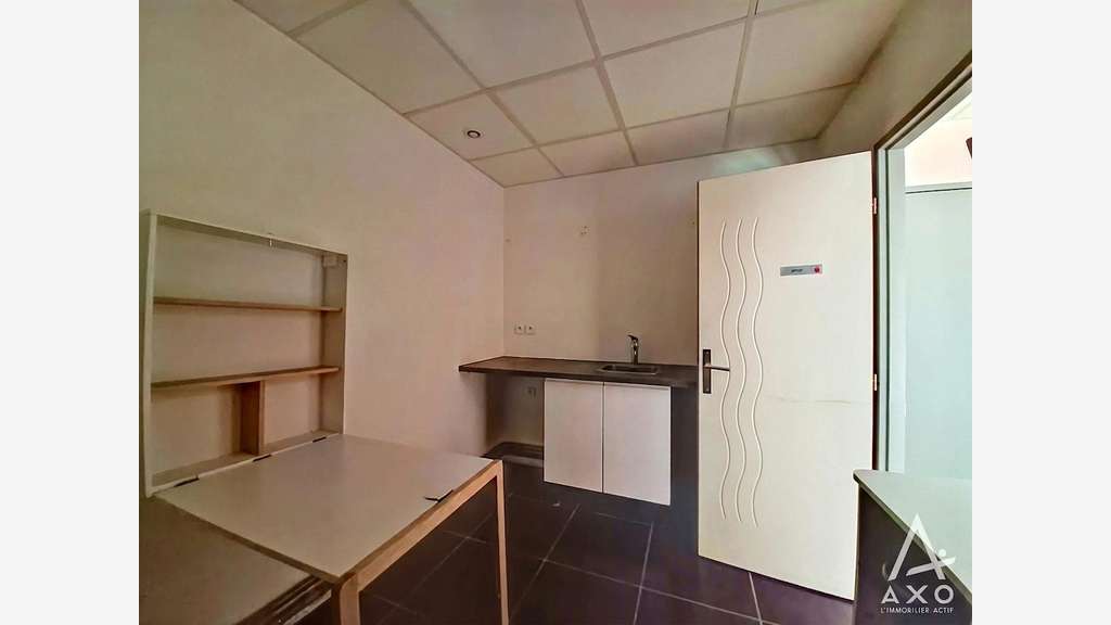 A louer local commercial 57m² à Lourdes