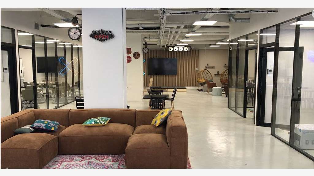 Location local commercial 290m² Lyon 2 Confluence