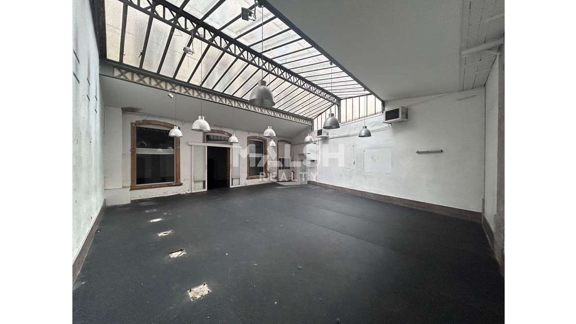 A louer local commercial 200m² à Lyon 2e