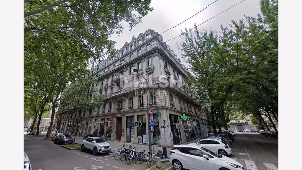 Local commercial à louer 51m² Lyon 3e Av. de Saxe