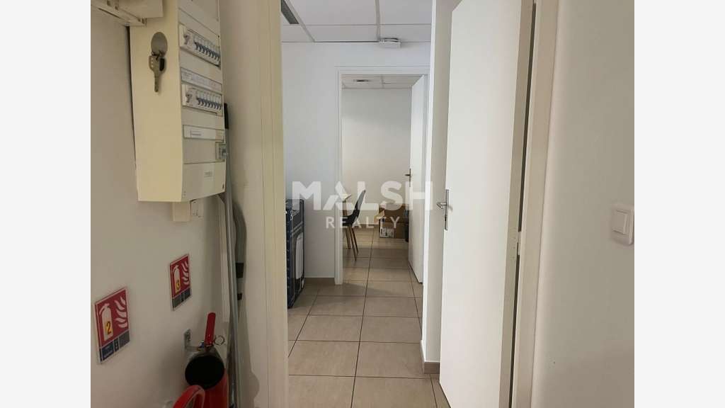Local commercial 77m² à louer à Lyon 6e