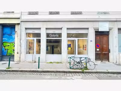 A louer local commercial à Lyon 7ème 