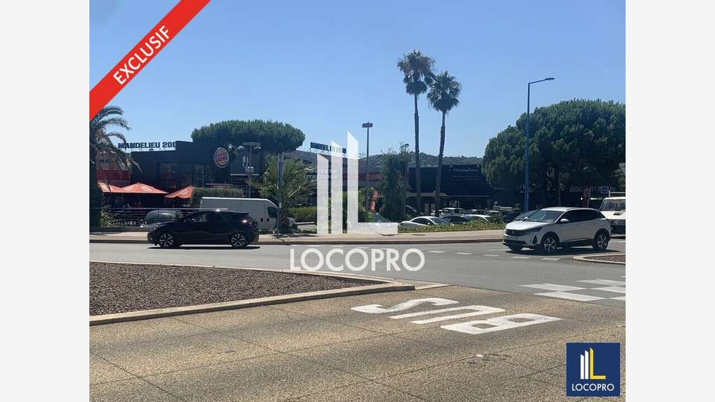 A louer local 312 m² empl N°1 Cannes Les Tourrades
