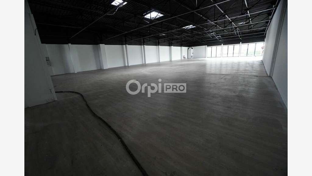 A louer local commercial 260m² secteur Dijon Sud