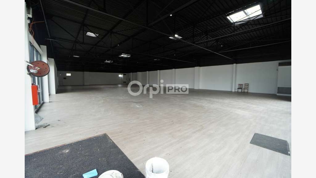 A louer local commercial 260m² secteur Dijon Sud