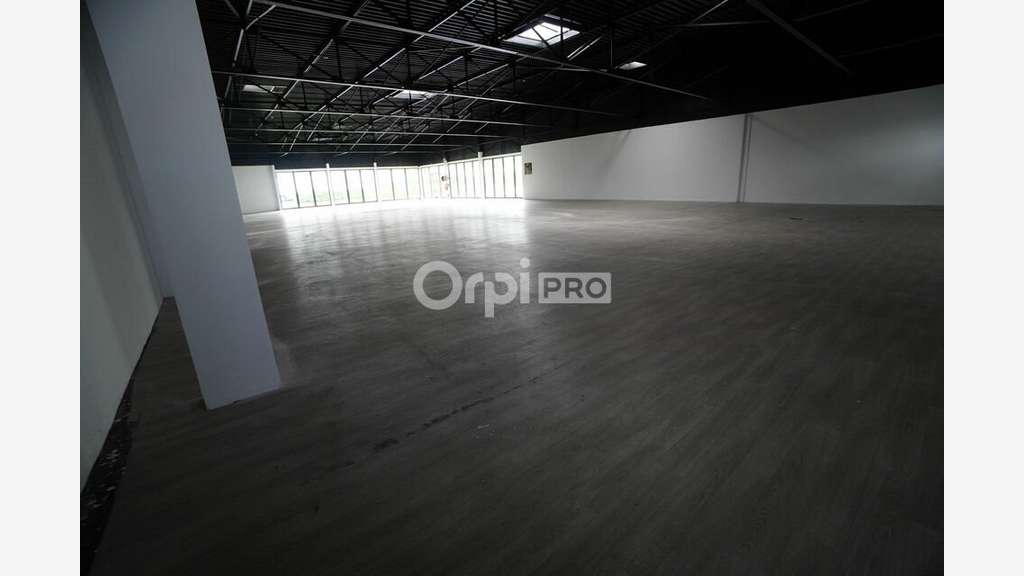 A louer local commercial 260m² secteur Dijon Sud