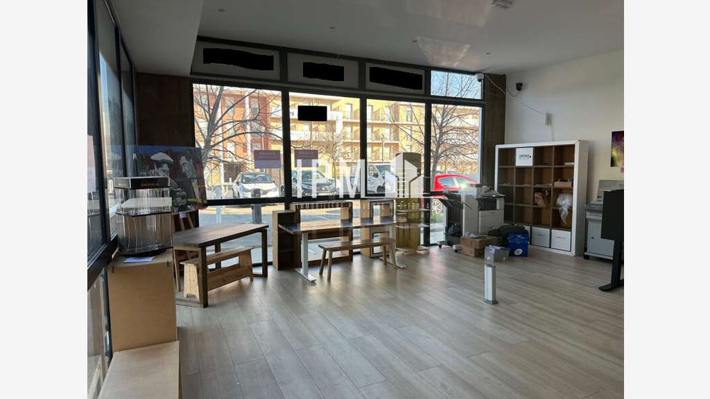 A louer local commercial 115m² à Marseille 13eme