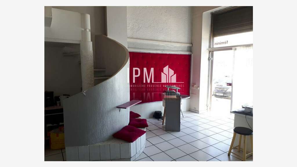 A louer local salon coiffure 41m²  13014 Marseille