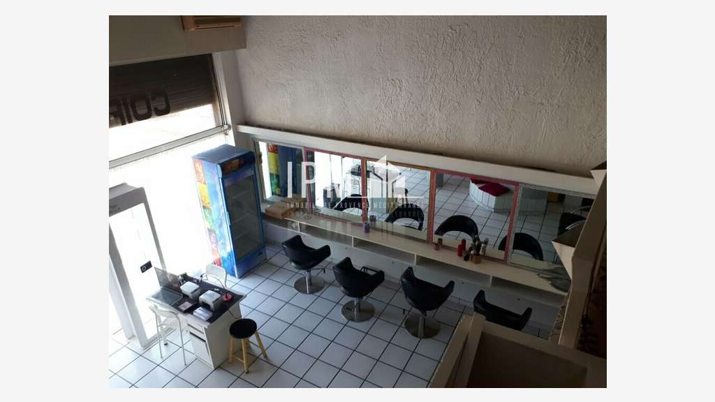 A louer local salon coiffure 41m²  13014 Marseille