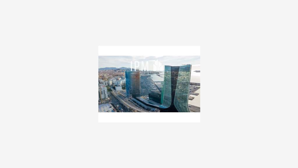 A louer local commercial 80m² Marseille 13003