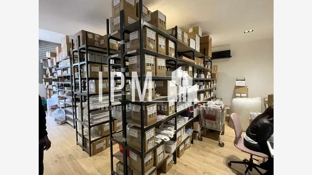 A louer local commercial 80m² Joliette 13003