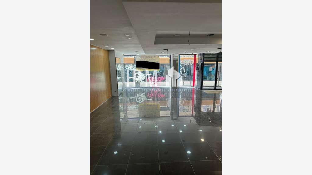 A louer local commercial 300m² rue de Rome 13006