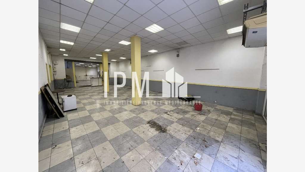 A louer local commercial 215m² LIEUTAUD 13006