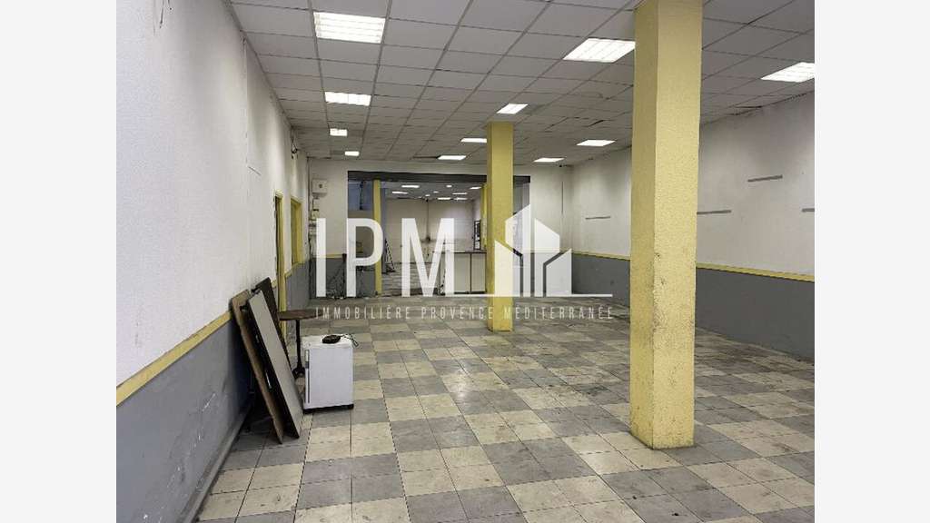 A louer local commercial 215m² LIEUTAUD 13006