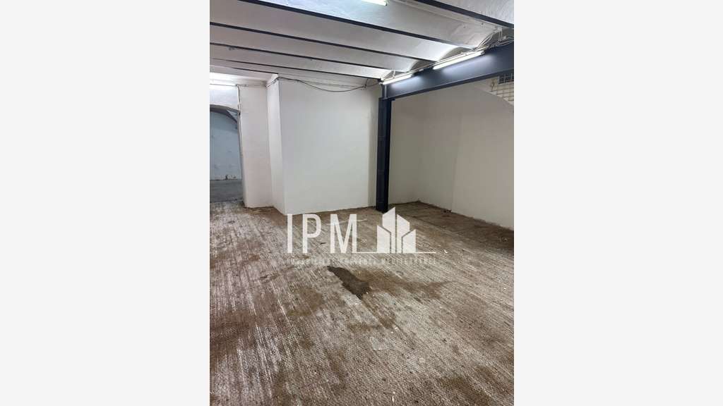 A louer local commercial 300m² rue de Rome 13006